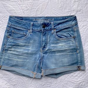 American Eagle Denim Jean Shorts Sz6 MIDI Super Stretch